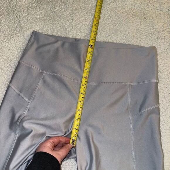 Under Armour Women’s Athletic Compression Leggings Light Gray 1X NWOT - Picture 9 of 11